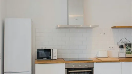 Rooms in Barcelona Eixample - photo 9