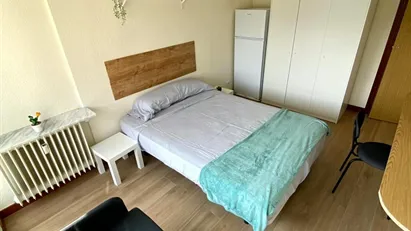 Room for rent in Madrid Chamartín, Madrid