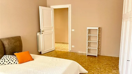 Rooms in Florence - photo 3
