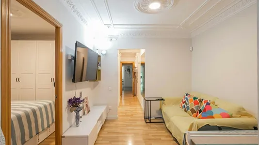 Apartments in Barcelona Eixample - photo 5