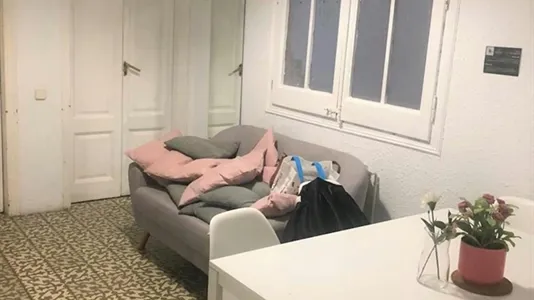 Rooms in Barcelona Eixample - photo 5