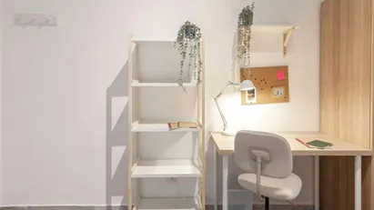 Room for rent in Roma Municipio VIII – Appia Antica, Rome