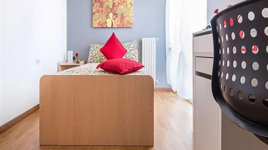 Rooms in Milano Zona 2 - Stazione Centrale, Gorla, Turro, Greco, Crescenzago - photo 1