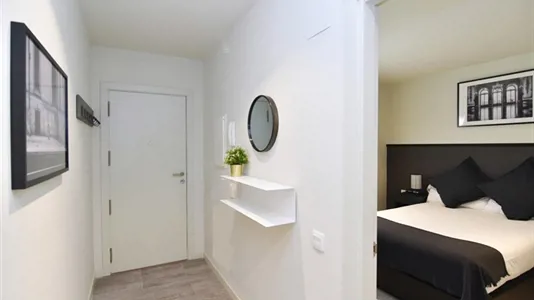 Apartments in Barcelona Ciutat Vella - photo 3