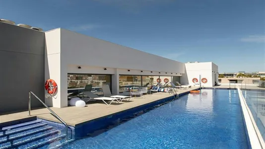 Rooms in Los Bermejales - photo 2