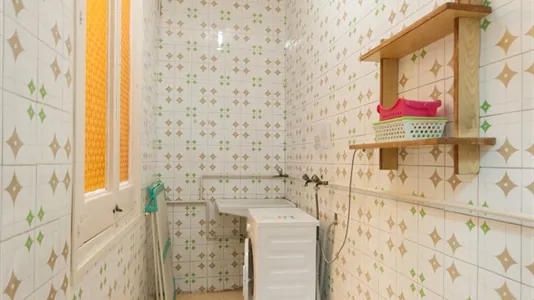 Rooms in Barcelona Ciutat Vella - photo 9