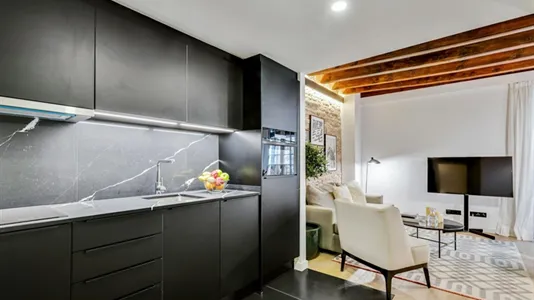 Apartments in Barcelona Ciutat Vella - photo 7