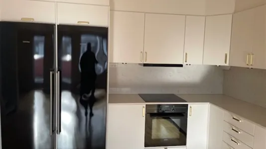 Houses in Södertälje - photo 4