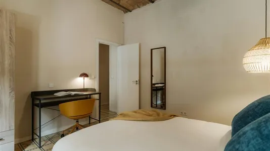 Rooms in Barcelona Ciutat Vella - photo 6