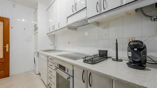 Rooms in Madrid ChamartĂn - photo 8