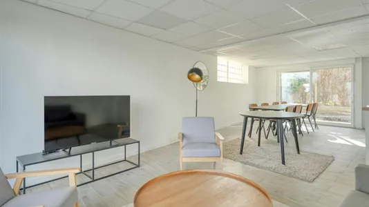 Apartments in Bobigny - photo 6