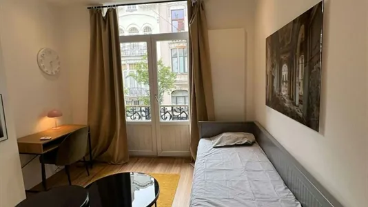 Apartments in Brussels Sint-Gillis - photo 1