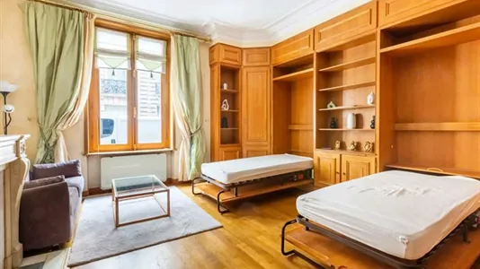 Apartments in Paris 8ème arrondissement - photo 4