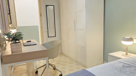 Rooms in Barcelona Eixample - photo 6