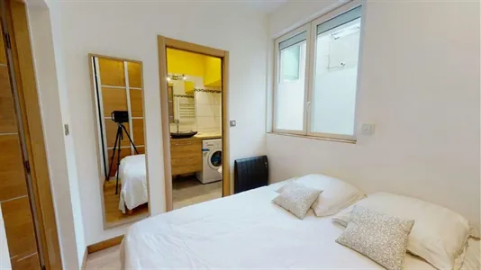 Apartments in Lyon - photo 4