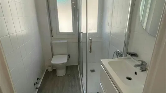 Rooms in Barcelona Sants-Montjuïc - photo 9