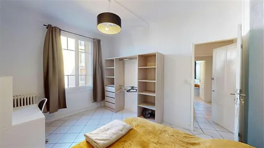 Rooms in Toulon - photo 4