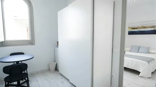 Rooms in Sant Feliu de Llobregat - photo 4