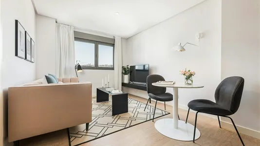 Apartments in El Encinar de los Reyes - photo 4