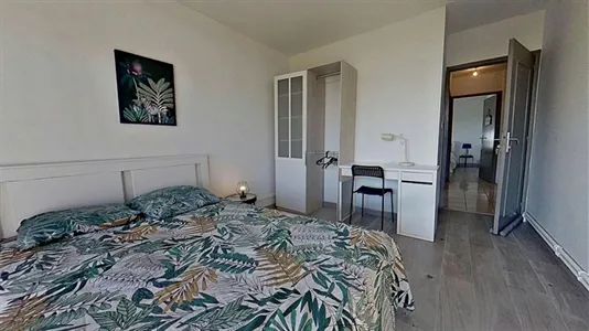 Rooms in Nîmes - photo 1
