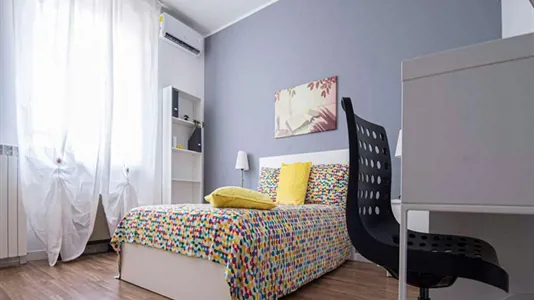Rooms in Milano Zona 5 - Vigentino, Chiaravalle, Gratosoglio - photo 2