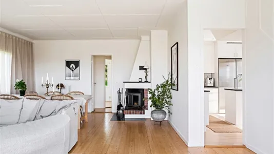 Houses in Götene - photo 3