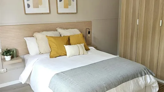 Rooms in Barcelona Eixample - photo 4