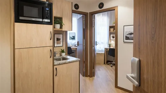 Rooms in Madrid Moncloa-Aravaca - photo 4