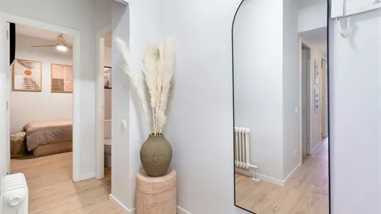 Rooms in Barcelona Eixample - photo 10