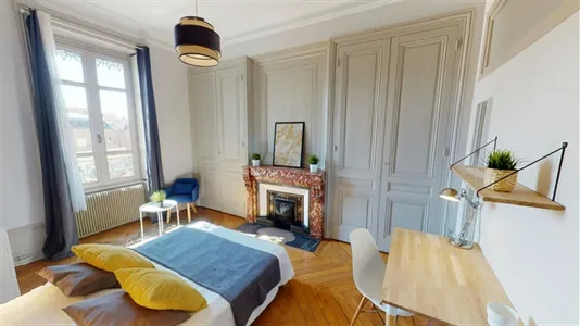 Rooms in Lyon - photo 3