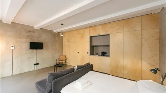 Apartments in Berlin Mitte - photo 1