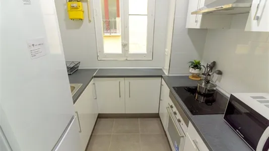 Rooms in Madrid Retiro - photo 10