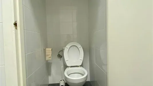 Rooms in Barcelona Eixample - photo 9