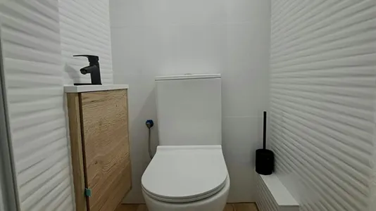 Rooms in Madrid Centro - photo 7