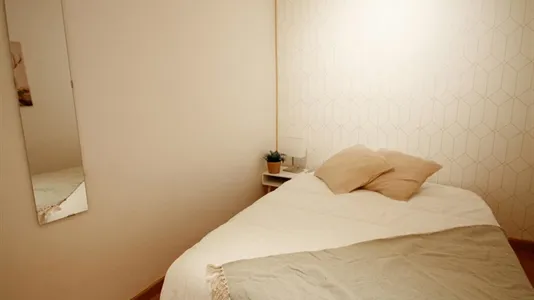 Rooms in Barcelona Eixample - photo 5