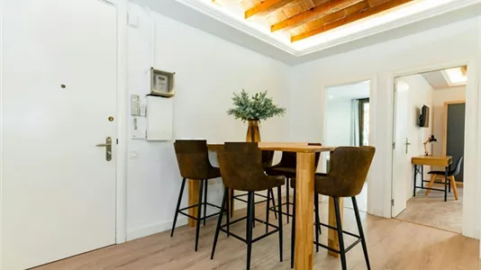 Rooms in Barcelona Eixample - photo 10
