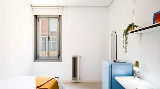 Rooms in Madrid Centro - photo 6