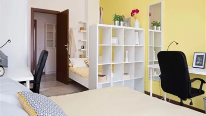 Room for rent in Milano Zona 9 - Porta Garibaldi, Niguarda, Milan