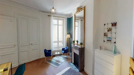 Rooms in Paris 17ème arrondissement - photo 2