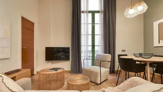 Apartments in Barcelona Eixample - photo 2