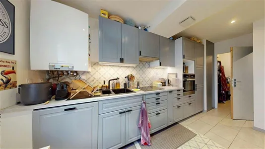 Houses in Lyon - photo 2