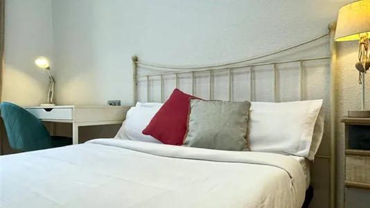 Rooms in Barcelona Eixample - photo 3