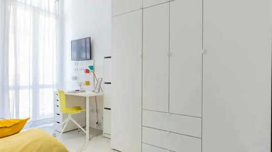 Rooms in Milano Zona 5 - Vigentino, Chiaravalle, Gratosoglio - photo 8