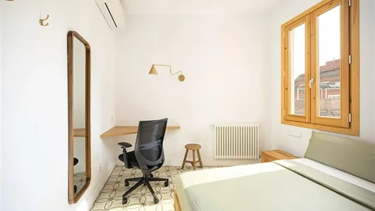 Rooms in Barcelona Eixample - photo 1