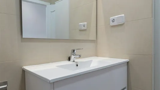 Rooms in Madrid Chamberí - photo 10