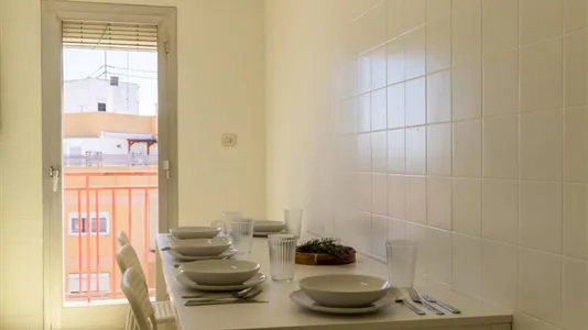 Rooms in el Camí de Vera - photo 5