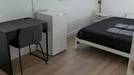 Room for rent, Madrid Usera, Madrid, &lt;span class=&quot;blurred street&quot; onclick=&quot;ProcessAdRequest(14001006)&quot;&gt;&lt;span class=&quot;hint&quot;&gt;See streetname&lt;/span&gt;[xxxxxxxxxxxxx]&lt;/span&gt;