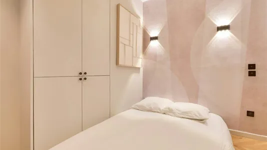 Apartments in Paris 16ème arrondissement (South) - photo 7