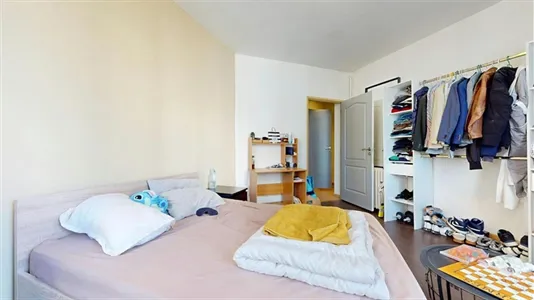Rooms in Saint-Julien-en-Genevois - photo 2