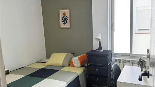 Rooms in Zaragoza - photo 2